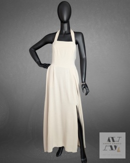 SOPHIA – sukienka w odcieniu latte z wiskozy z odkrytymi plecami