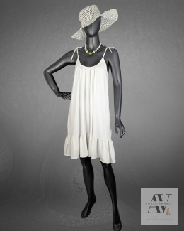 Śmietankowy urok – letnia sukienka Milia dresowa z falbaną i wiązaniem | Styl i wygoda