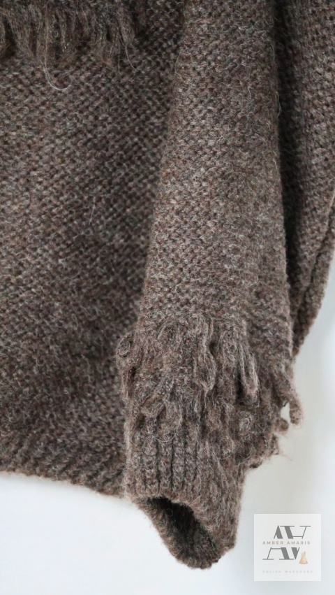 Sweter LORRA – miękki komfort z nutą boho szary melanż