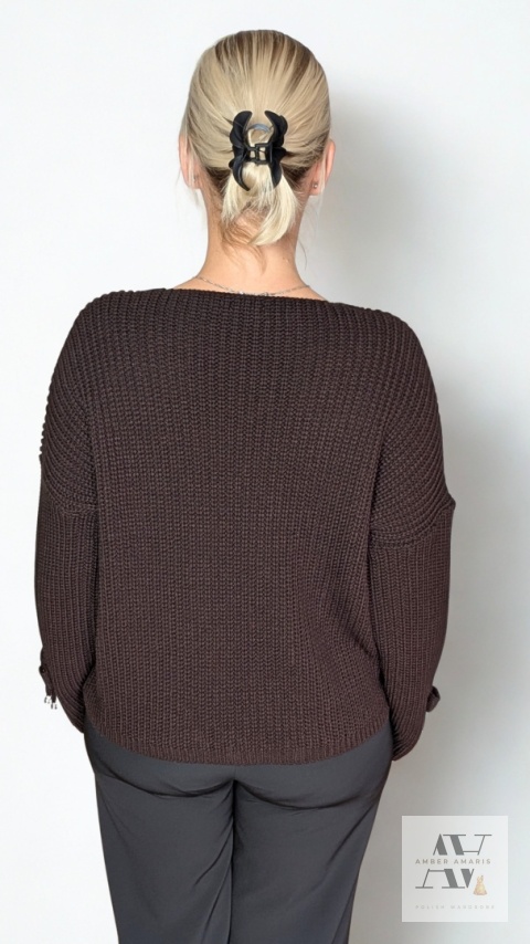 Sweter CELINE – stylowy czekoladowy kardigan damski z ozdobnymi detalami